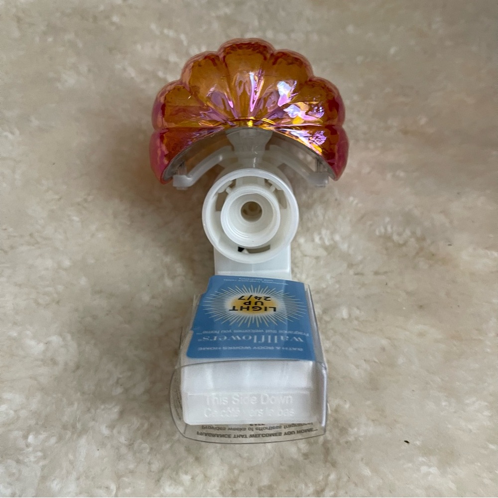 NWT Bath Body Works Fall Autumn Halloween Pumpkin Wallflower Plug - Picture 3 of 5